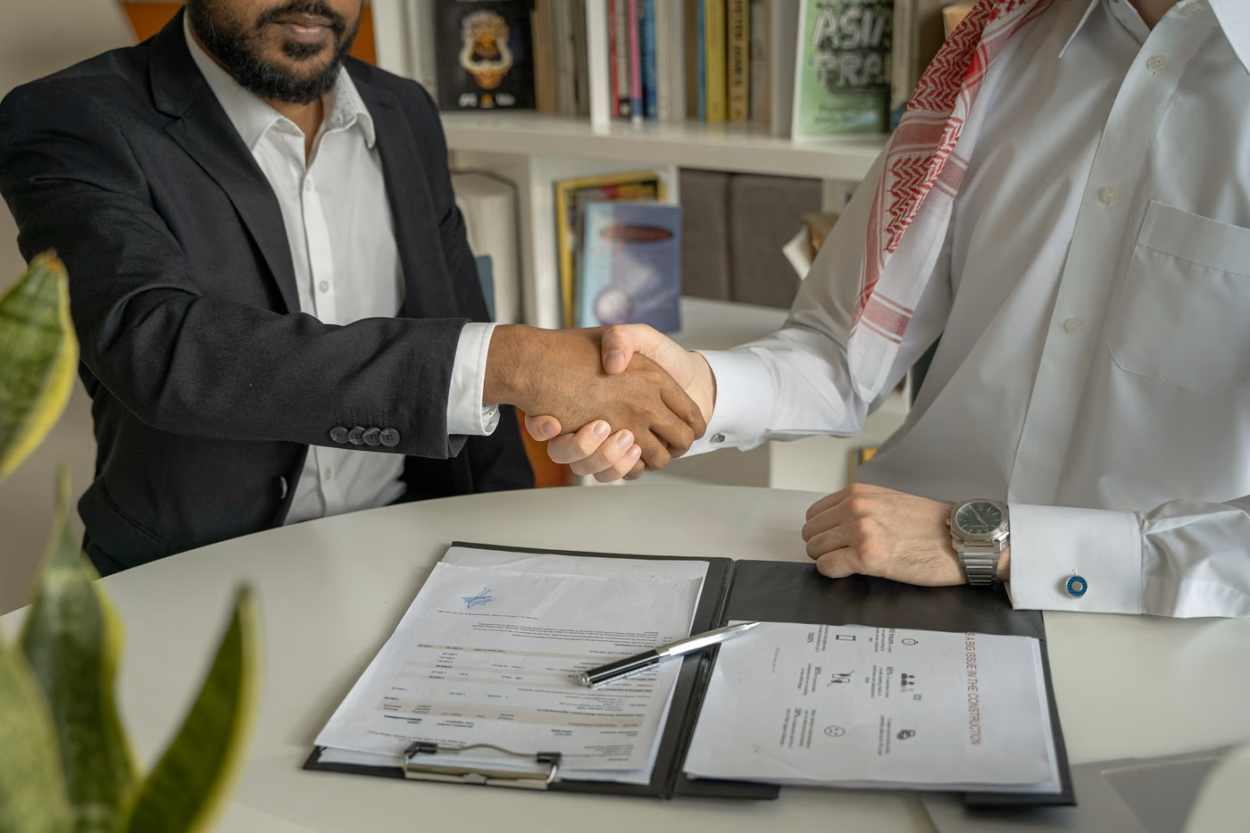 Cliente relatando um problema de garantia diretamente ao designer responsável pelo projeto